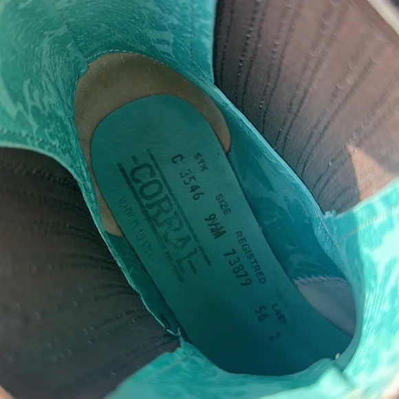 Corral cowgirl/cowboy boots - Picture 8 of 9